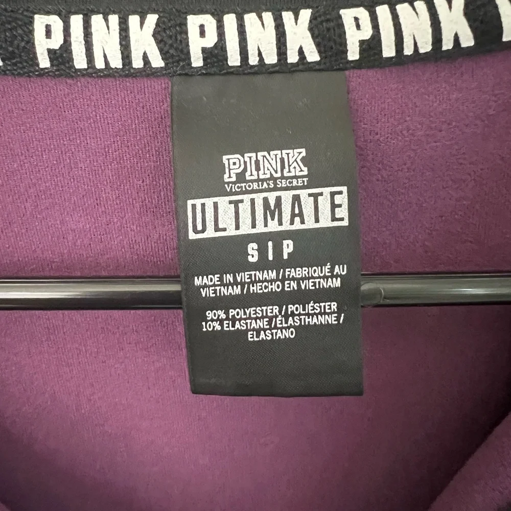 Victoria’s Secret PINK athletic top - Picture 3 of 5